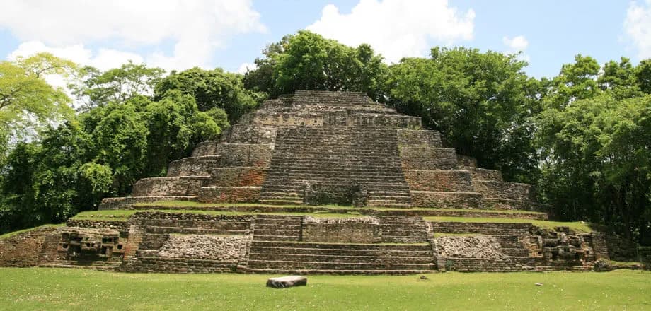 Lamanai Ruins Tour